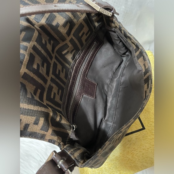 🤍VTG FENDI BAGUETTE ZUCCA Zucchino TOBACCO Pochette Shoulder Bag🤍🍬 - Picture 13 of 17